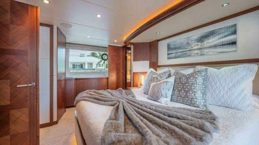 CHINDON 100ft Ocean Alexander Yacht For Sale