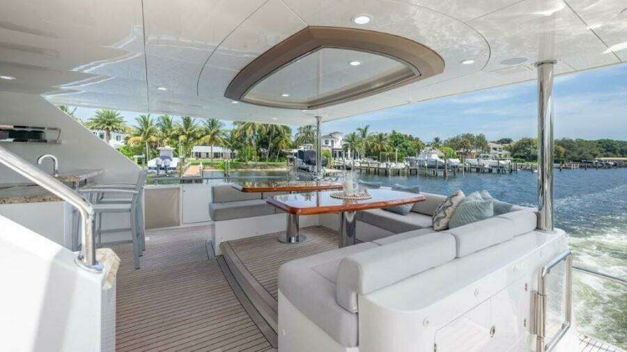 CHINDON 100ft Ocean Alexander Yacht For Sale