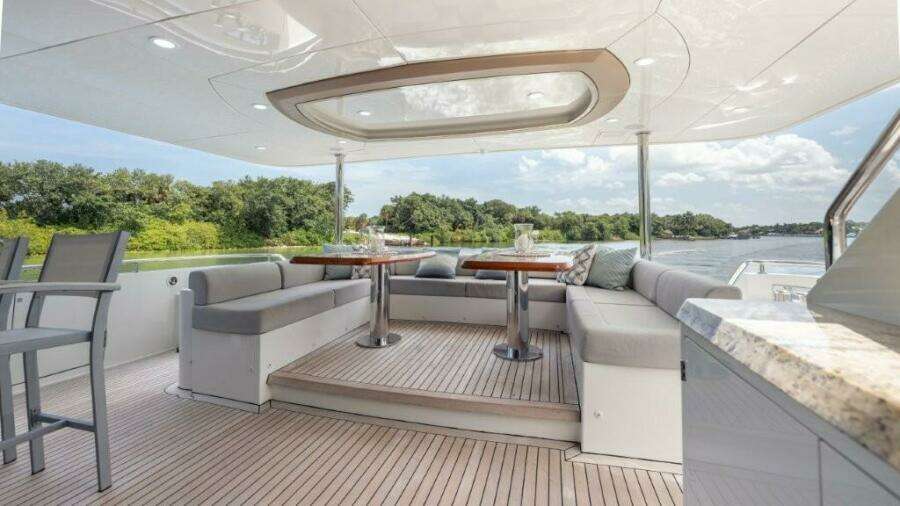 CHINDON 100ft Ocean Alexander Yacht For Sale
