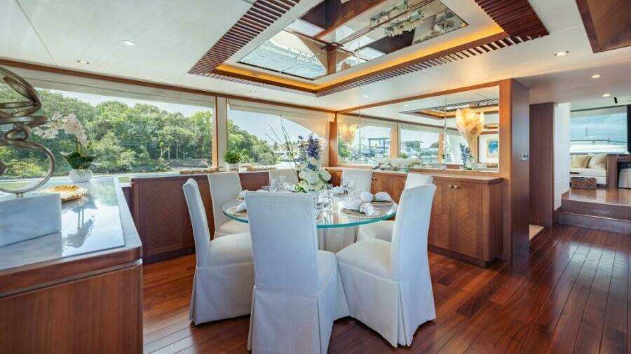 CHINDON 100ft Ocean Alexander Yacht For Sale