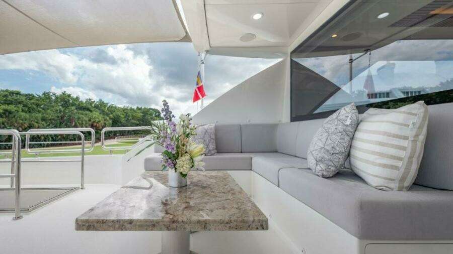 CHINDON 100ft Ocean Alexander Yacht For Sale