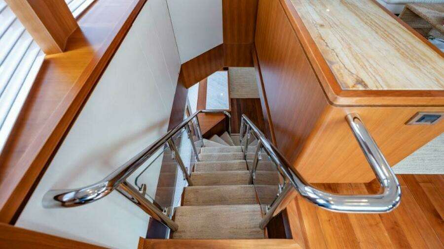 CHINDON 100ft Ocean Alexander Yacht For Sale
