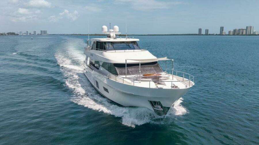 CHINDON 100ft Ocean Alexander Yacht For Sale