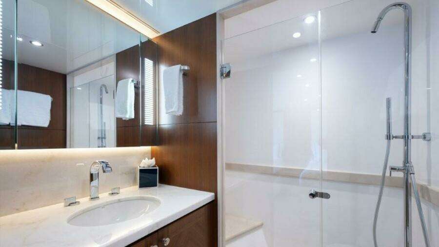 CHINDON 100ft Ocean Alexander Yacht For Sale