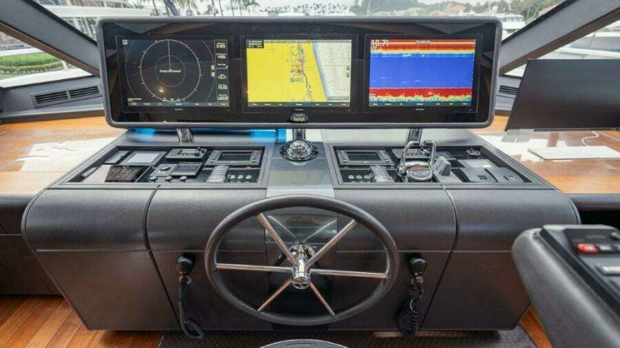 CHINDON 100ft Ocean Alexander Yacht For Sale