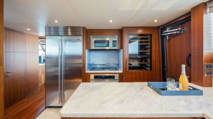 CHINDON 100ft Ocean Alexander Yacht For Sale