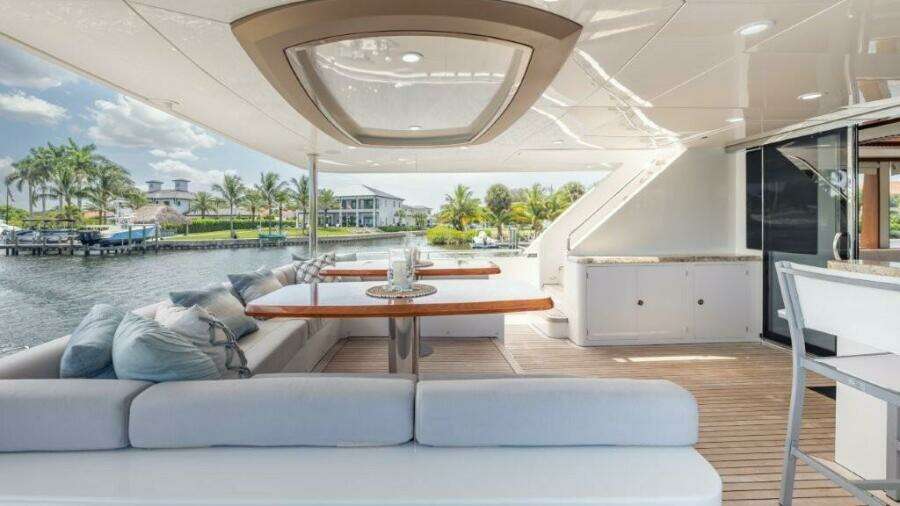CHINDON 100ft Ocean Alexander Yacht For Sale