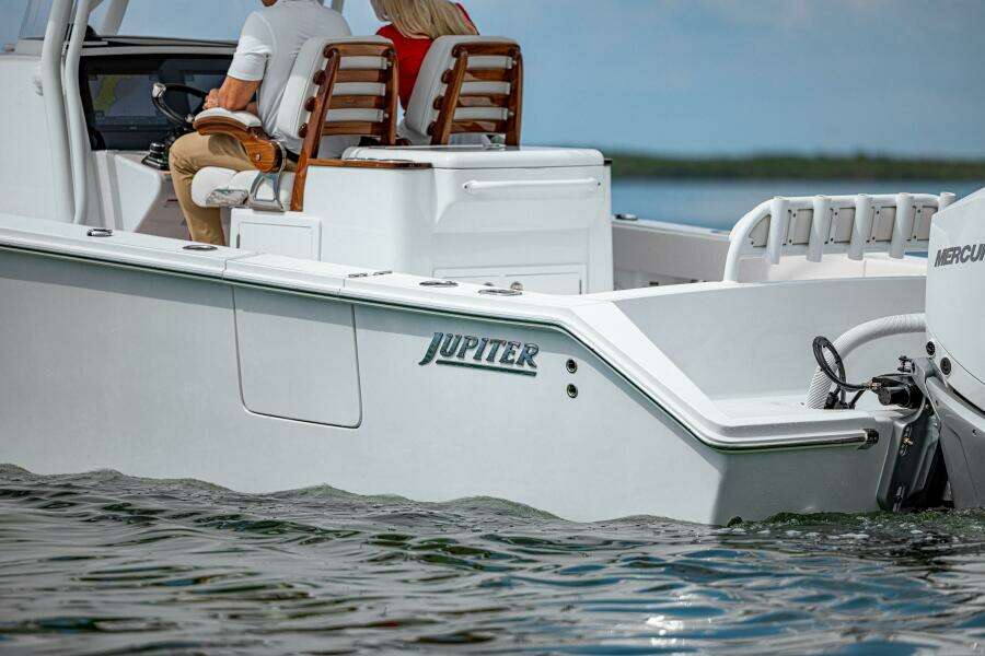 32ft Jupiter Yacht For Sale