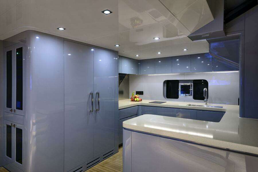 ALLEGRO FLYBRIDGE 98 98ft Allegro Yacht Yacht For Sale