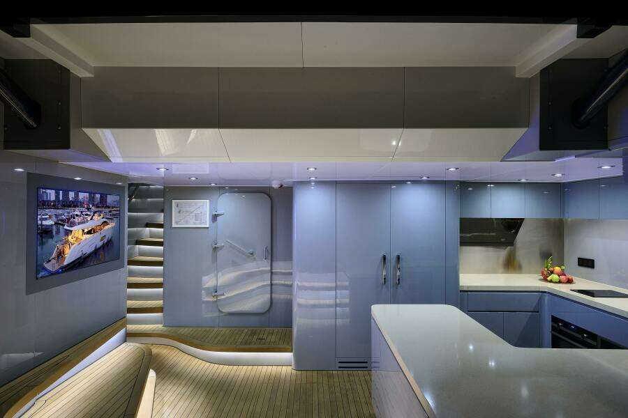 ALLEGRO FLYBRIDGE 98 98ft Allegro Yacht Yacht For Sale