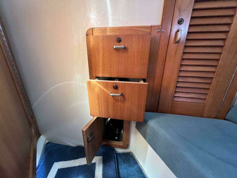 HAUNTED by WATER 32ft Catalina Yacht For Sale