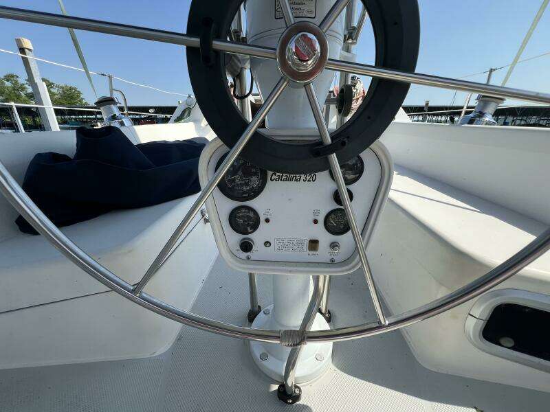 HAUNTED by WATER 32ft Catalina Yacht For Sale