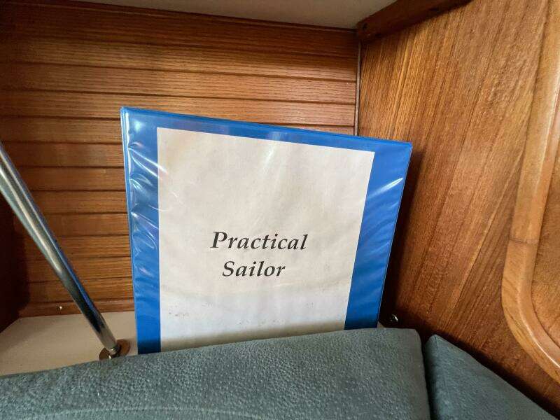 HAUNTED by WATER 32ft Catalina Yacht For Sale
