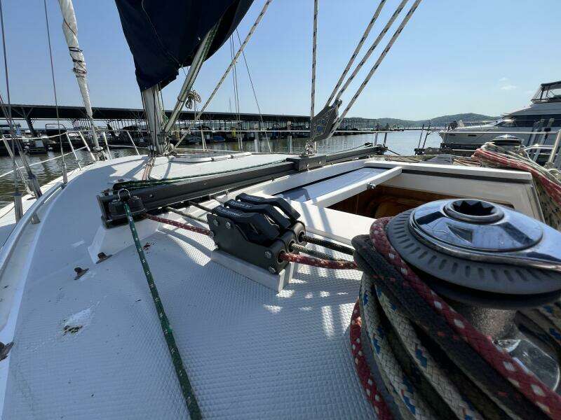 HAUNTED by WATER 32ft Catalina Yacht For Sale
