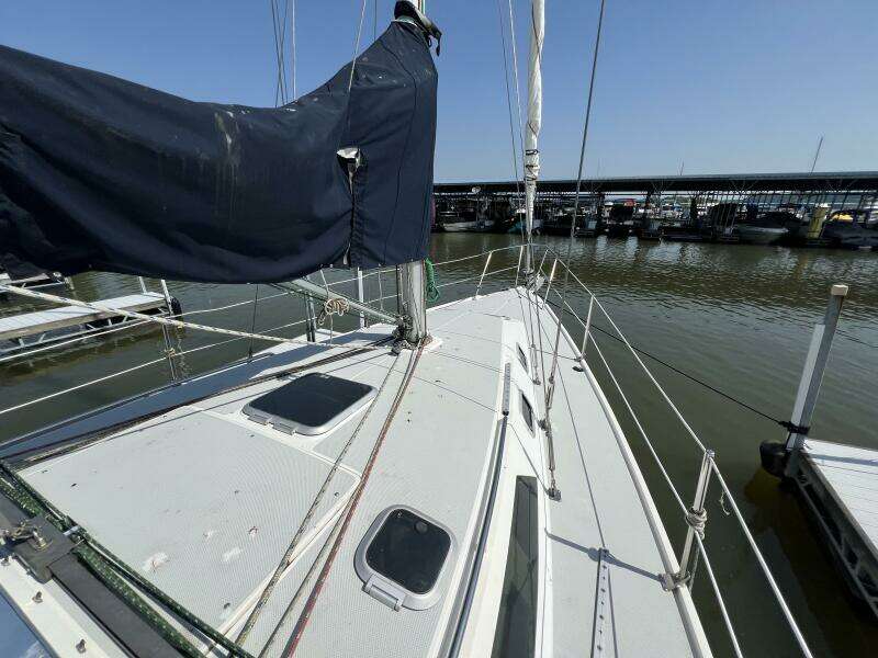 HAUNTED by WATER 32ft Catalina Yacht For Sale