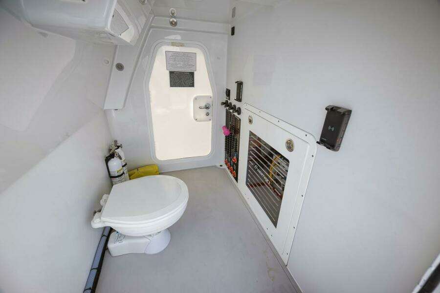 47ft Freeman Yacht For Sale