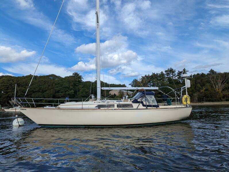 LOVECRAFT 38ft C amp C Yacht For Sale