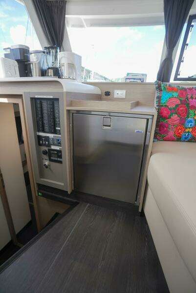 FireFly 40ft Fountaine Pajot Yacht For Sale