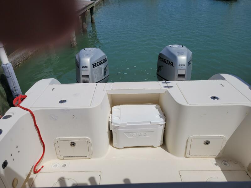 2005 World Cat 270TE