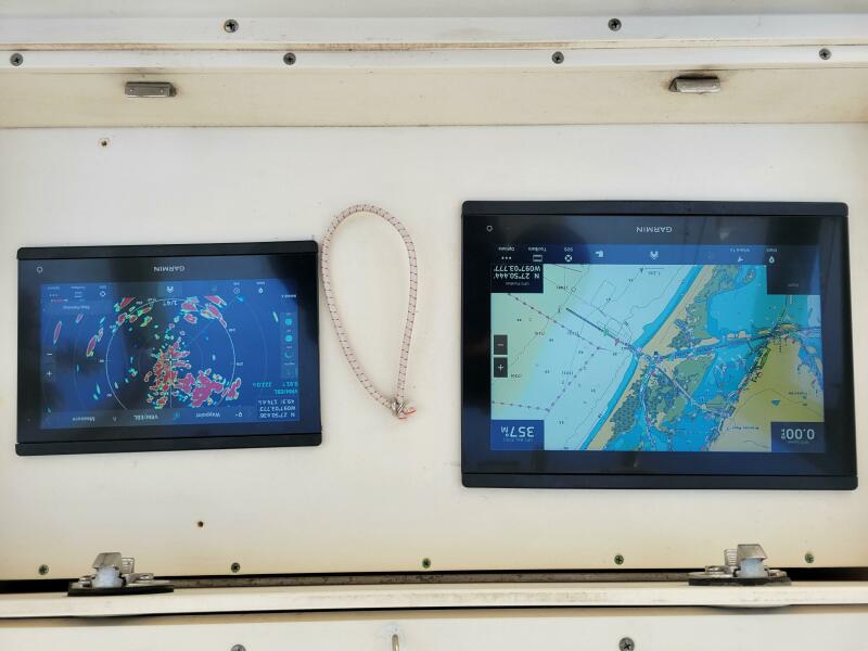 2005 World Cat 270TE