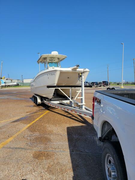 2005 World Cat 270TE