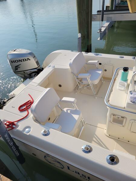 2005 World Cat 270TE