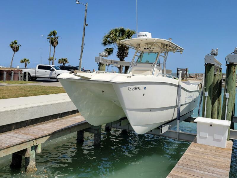 2005 World Cat 270TE