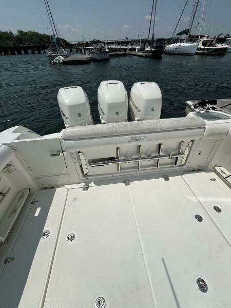 UNNAMED 35ft Boston Whaler Yacht For Sale