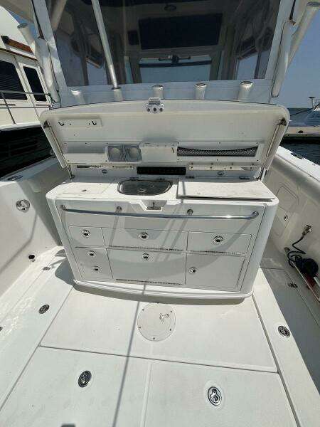 UNNAMED 35ft Boston Whaler Yacht For Sale