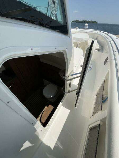UNNAMED 35ft Boston Whaler Yacht For Sale