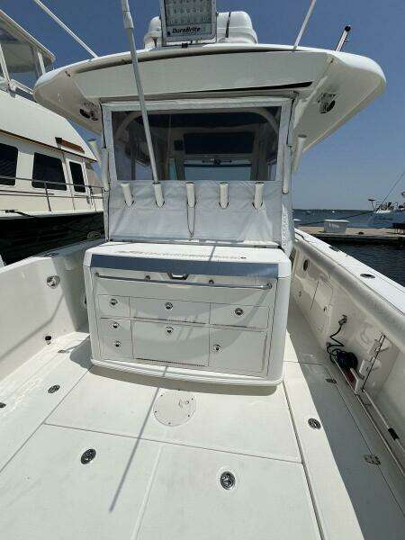UNNAMED 35ft Boston Whaler Yacht For Sale
