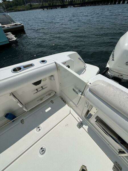 UNNAMED 35ft Boston Whaler Yacht For Sale