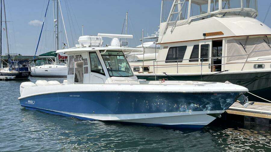 UNNAMED 35ft Boston Whaler Yacht For Sale