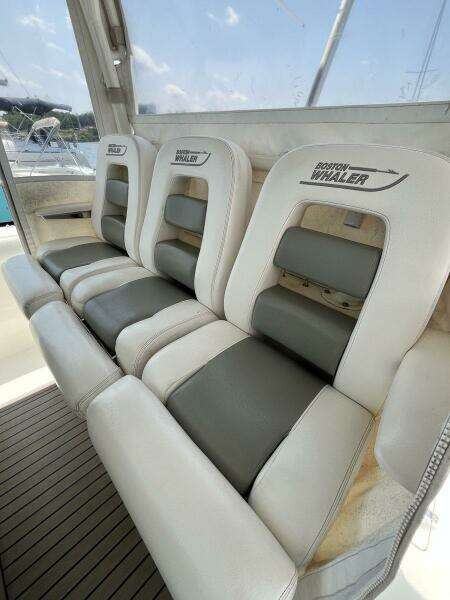 UNNAMED 35ft Boston Whaler Yacht For Sale