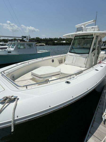 UNNAMED 35ft Boston Whaler Yacht For Sale