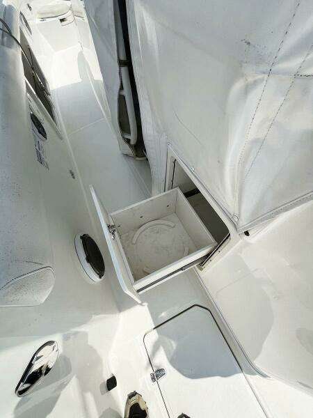 UNNAMED 35ft Boston Whaler Yacht For Sale