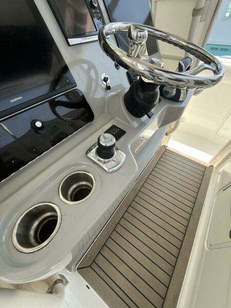 UNNAMED 35ft Boston Whaler Yacht For Sale