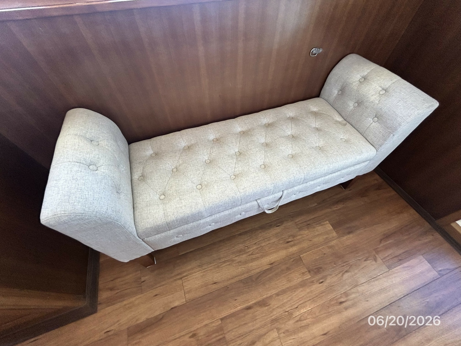 45' Northwest salon starboard seating