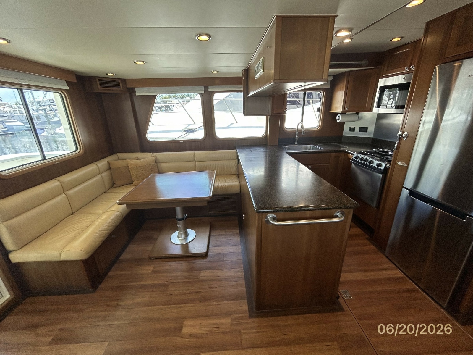 45' Northwest salon port
