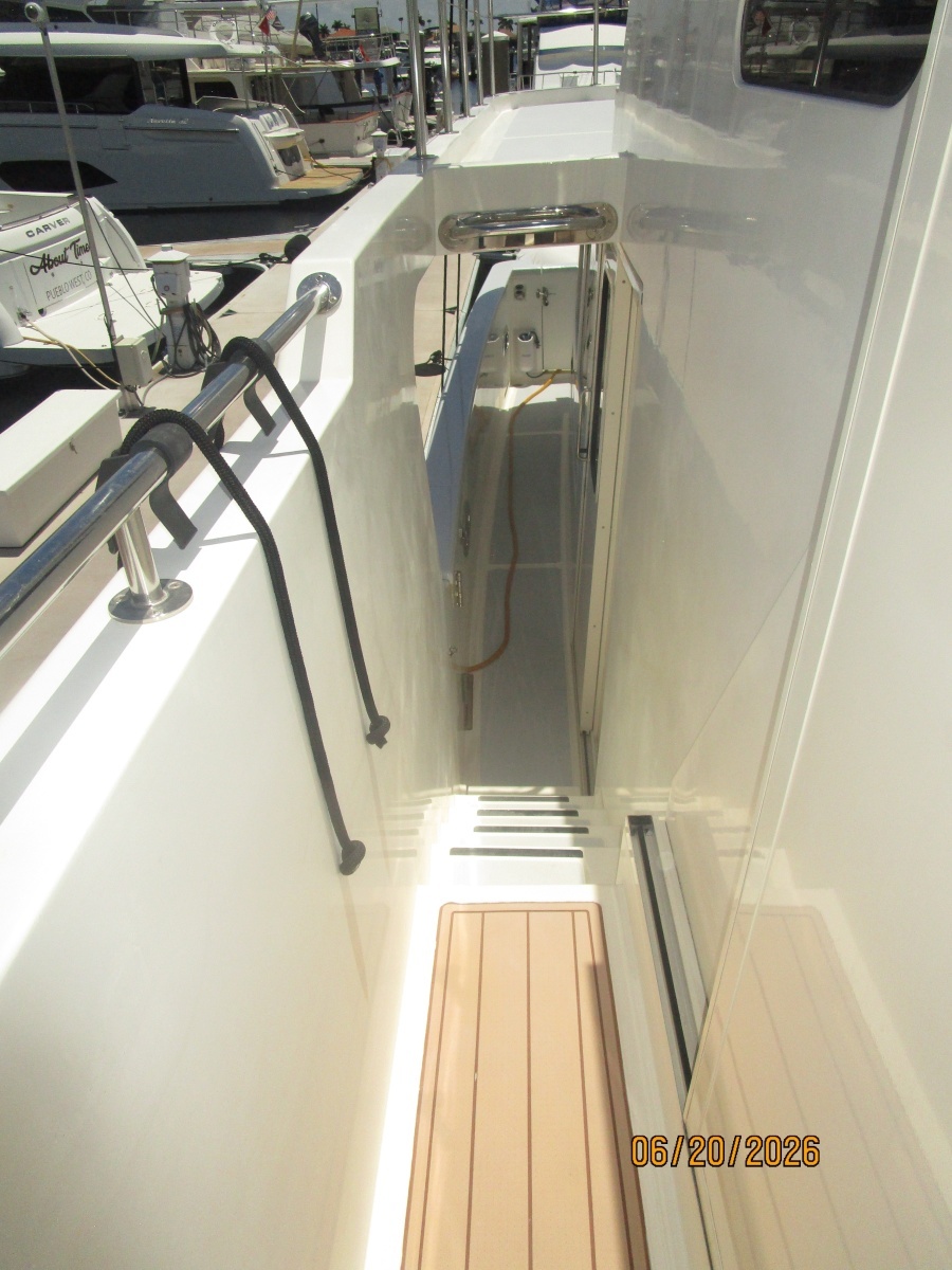 45' Northwest starboard side deck1