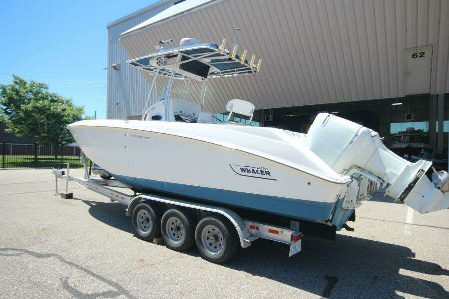27ft Boston Whaler Yacht For Sale