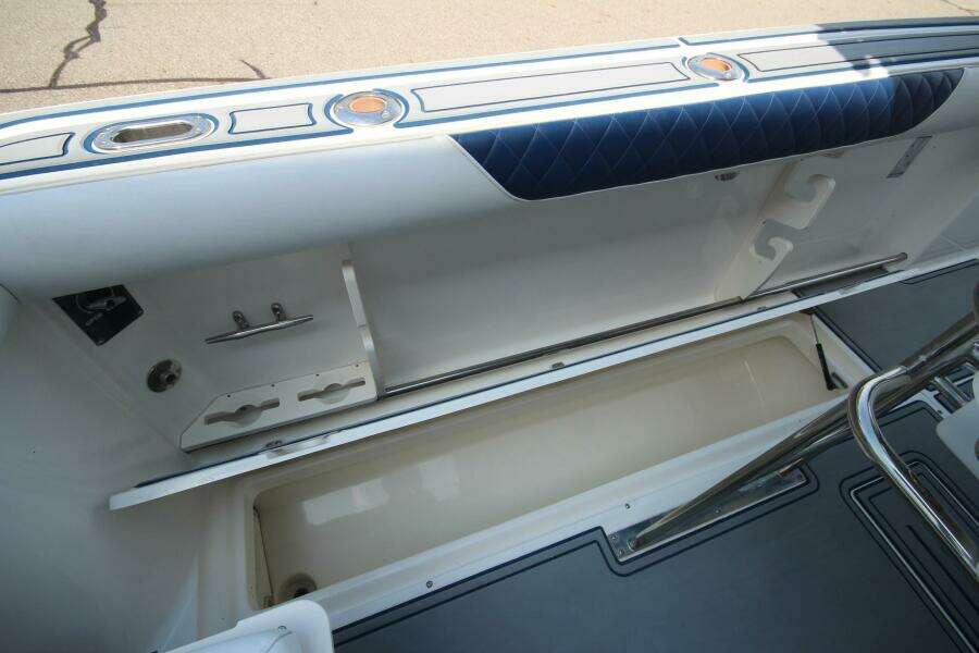 27ft Boston Whaler Yacht For Sale