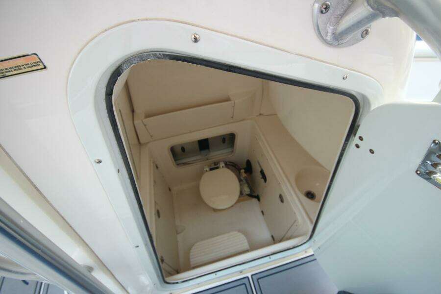 27ft Boston Whaler Yacht For Sale