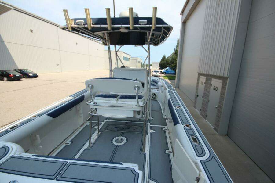 27ft Boston Whaler Yacht For Sale