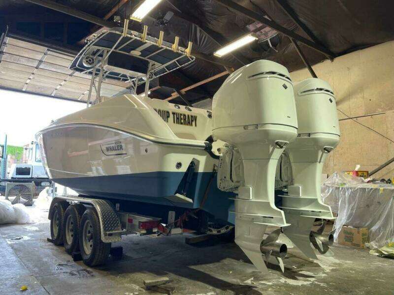 27ft Boston Whaler Yacht For Sale