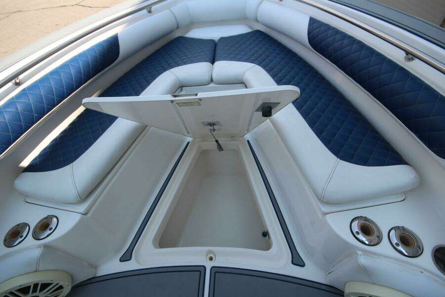 27ft Boston Whaler Yacht For Sale