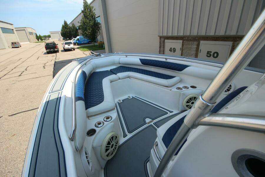 27ft Boston Whaler Yacht For Sale