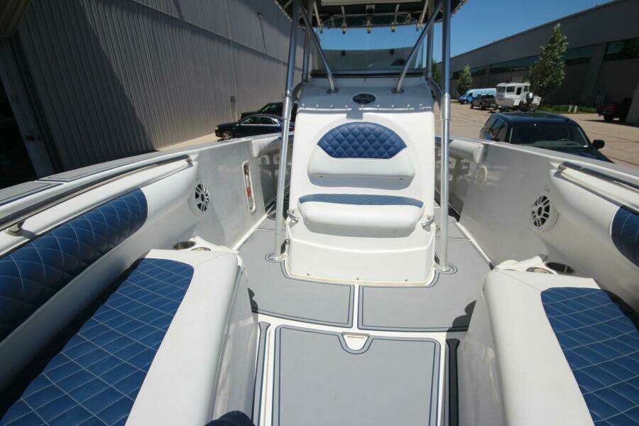27ft Boston Whaler Yacht For Sale