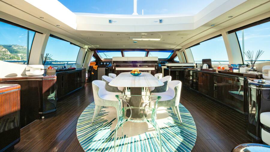 130' 2007 Overmarine Mangusta 130