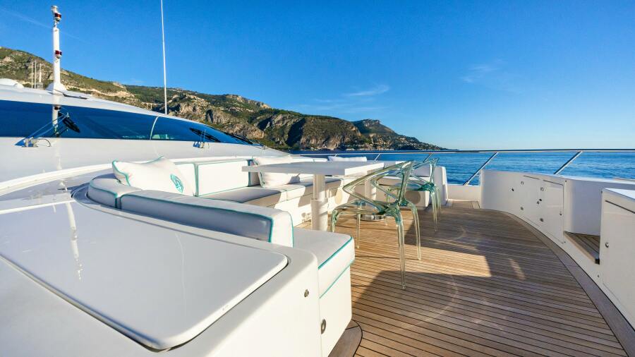 130' 2007 Overmarine Mangusta 130